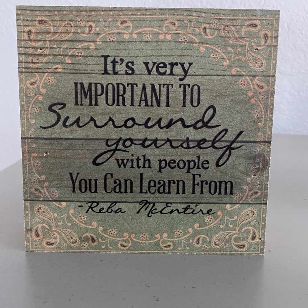 Surround yourself Wall Art